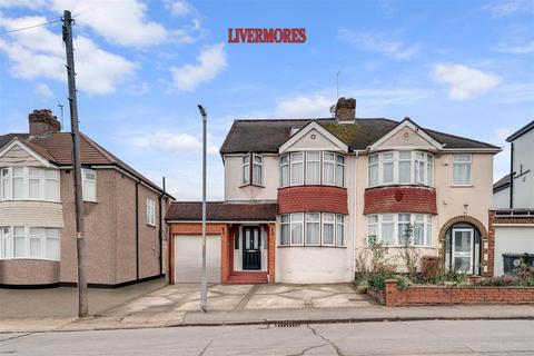 4 bedroom semi-detached house for sale, Broomhill Road, Dartford