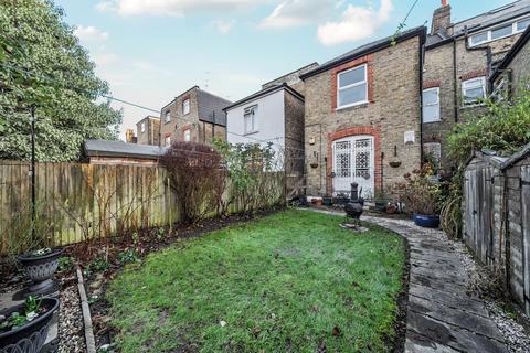 2 bedroom flat for sale, Thornton Avenue, London, SW2