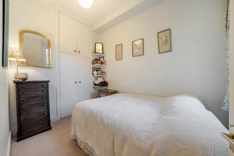 2 bedroom flat for sale, Thornton Avenue, London, SW2