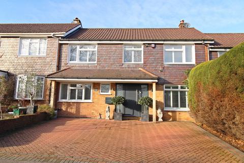 Mead Way, Bromley, BR2