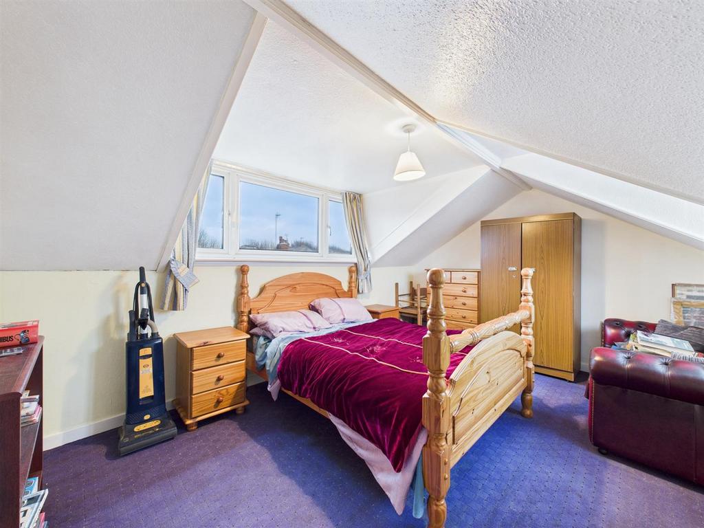 Bedroom: