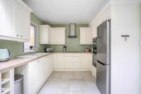 undefined, Brocas Street, Eton
