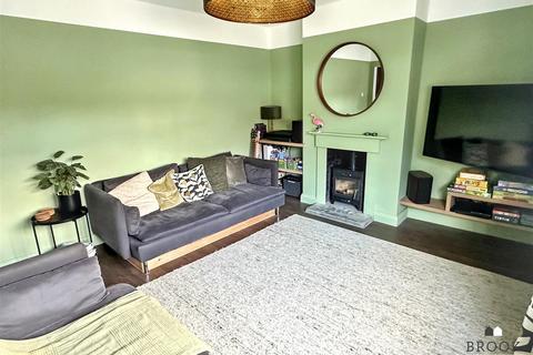 3 bedroom house for sale, Avard Crescent, Eastbourne BN20