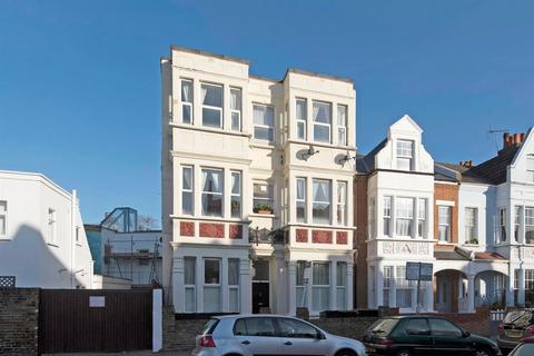 1 bedroom flat for sale, Chelverton Road, London