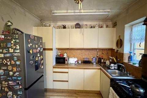 2 bedroom semi-detached house for sale, 10 Sheila Crescent, Spalding