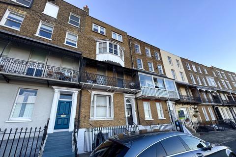 1 bedroom flat to rent, Nelson Crescent, Ramsgate, Kent, CT11