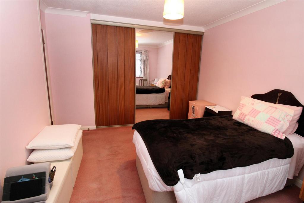 Bed 1.JPG