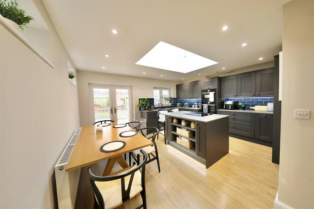 Kitchen diner