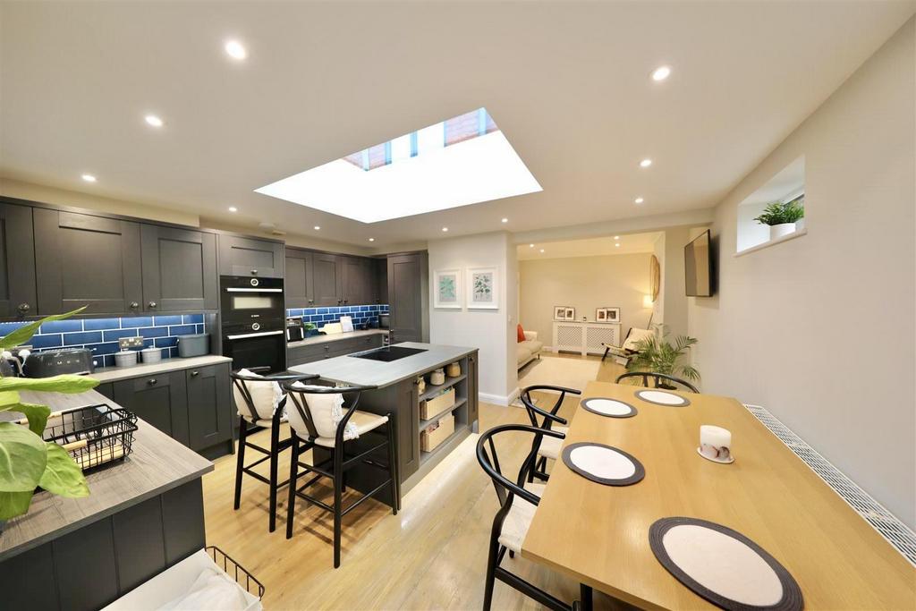 Kitchen diner