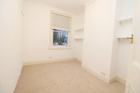 2 bedroom apartment to rent, Shakespeare Road, Worthing
