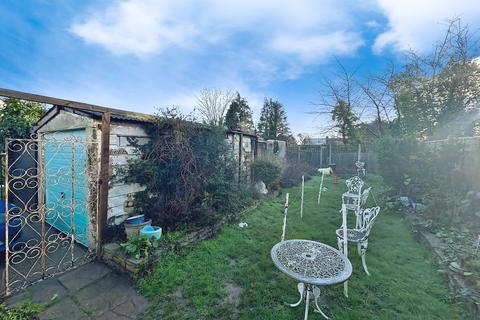2 bedroom semi-detached house for sale, Camborne Close, Chelmsford, CM1