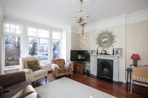 5 bedroom semi-detached house for sale, Grove Park, Cambewell, SE5