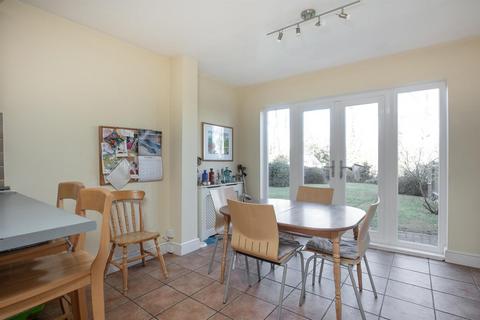 5 bedroom semi-detached house for sale, Grove Park, Cambewell, SE5