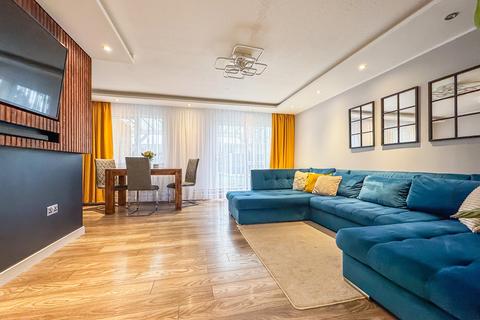 2 bedroom end of terrace house for sale, Aureole Walk, Newmarket, Suffolk