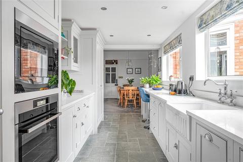 6 bedroom semi-detached house for sale, Wellingborough Road, Abington, Northampton, Northamptonshire, NN3