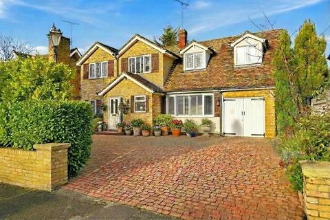 Brook Road, Brentwood, CM14