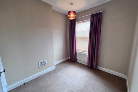 2 bedroom terraced house to rent, Trafalgar Square, Long Eaton, NG10 1GQ