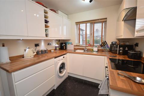 3 bedroom semi-detached house for sale, Thirlmere Close, Leeds, West Yorkshire