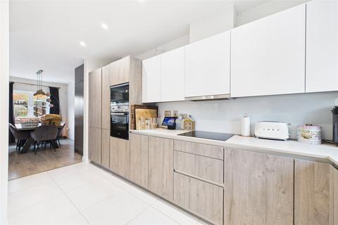 3 bedroom end of terrace house for sale, Hazylwood, Wokingham, Berkshire, RG40