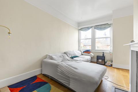 2 bedroom apartment to rent, Onslow Road, Richmond, TW10
