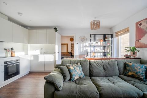 2 bedroom apartment for sale, Auckland Road, London