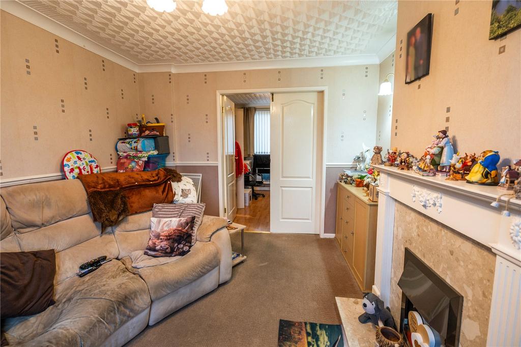Living Room (2)