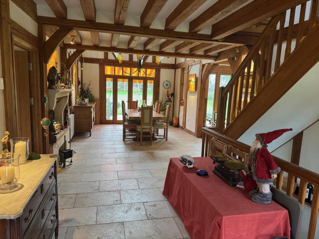 Froggies-dining room area