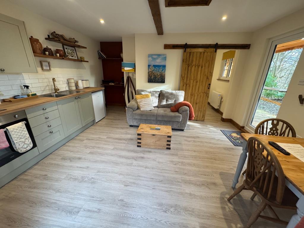 Hedgehog Lodge-kitchen-living room