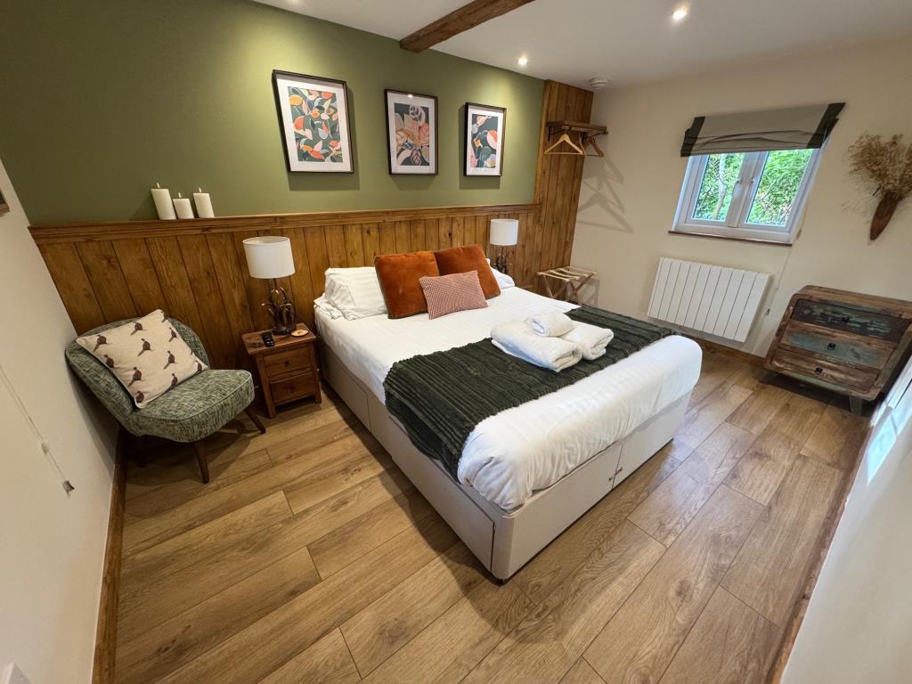 Pheasant Lodge-bedroom