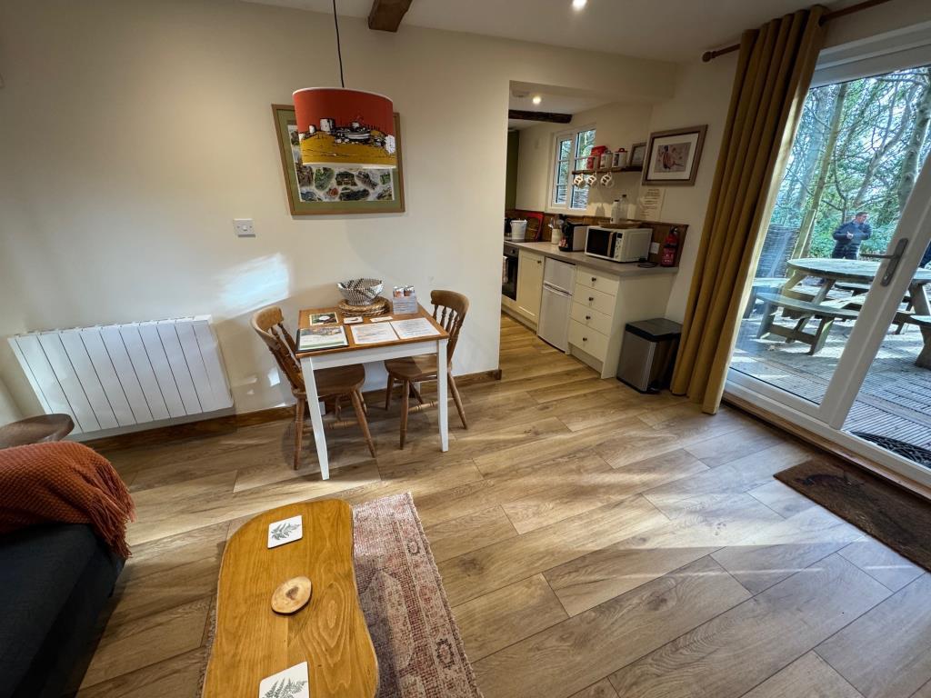 Pheasant Lodge-kitchen-living room