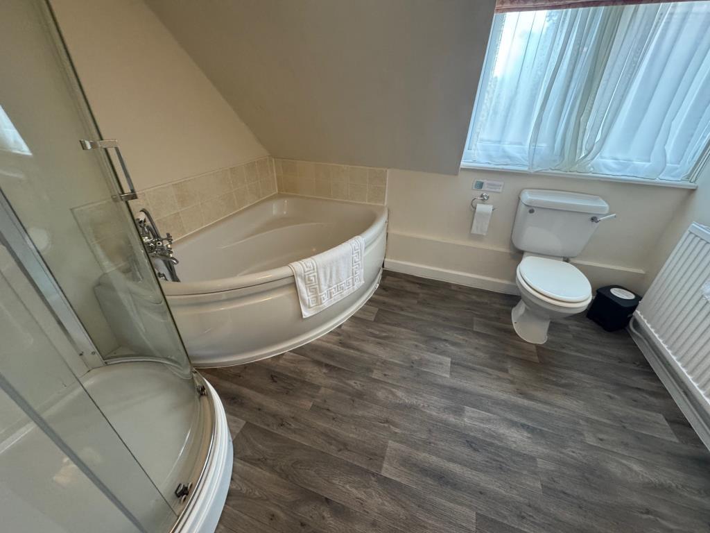 Hayne Barn-Hare room ensuite