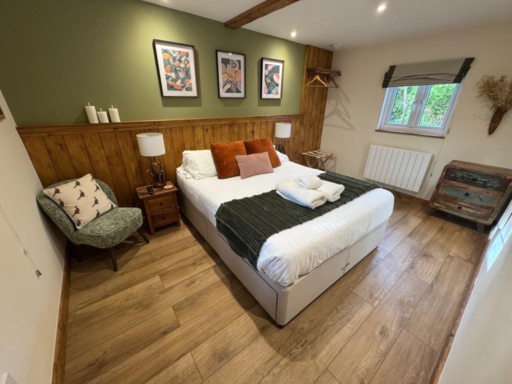 Pheasant Lodge-bedroom