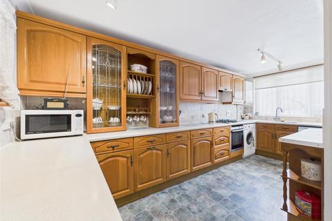 2 bedroom terraced house for sale, Avern Road, West Molesey