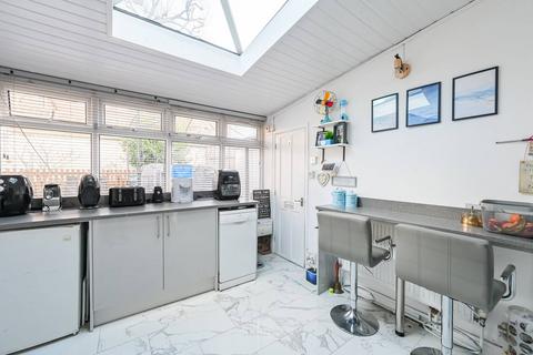 3 bedroom end of terrace house for sale, Leyton Green Road, Leyton, London, E10