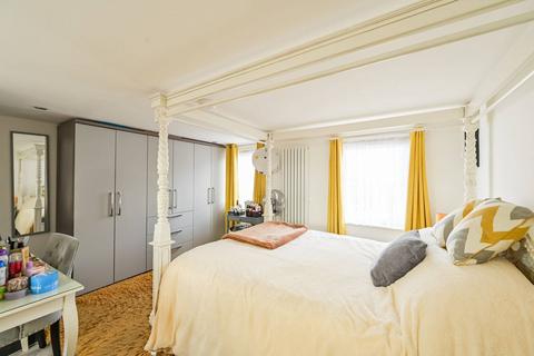3 bedroom end of terrace house for sale, Leyton Green Road, Leyton, London, E10
