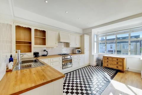 1 bedroom maisonette to rent, Aldbourne Road, Shepherd's Bush, London, W12