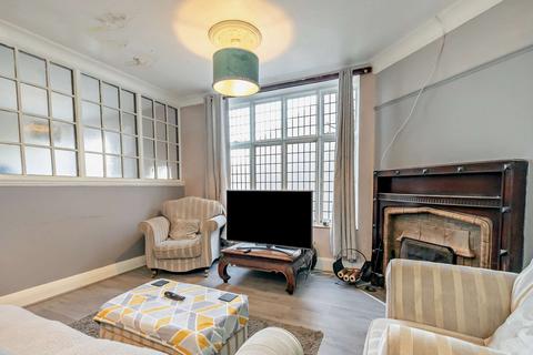 3 bedroom flat for sale, High Street, Prestatyn, LL19