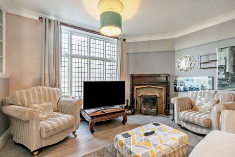 3 bedroom flat for sale, High Street, Prestatyn, LL19