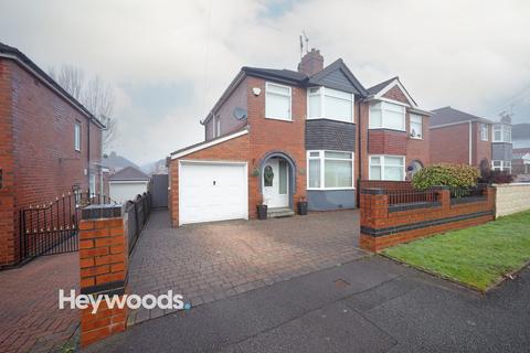 3 bedroom semi-detached house for sale, Thomas Avenue, Newcastle-under-Lyme, Staffordshire