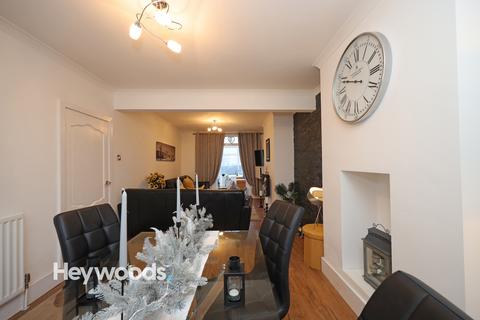 3 bedroom semi-detached house for sale, Thomas Avenue, Newcastle-under-Lyme, Staffordshire