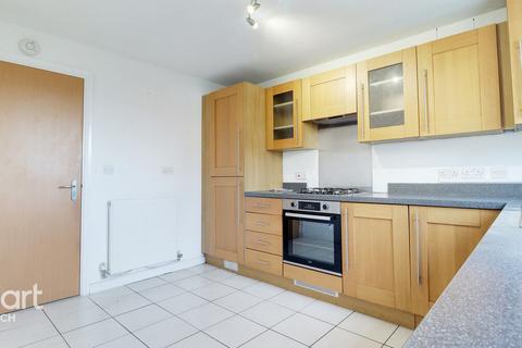 3 bedroom detached house to rent, Siskin Close, NORWICH