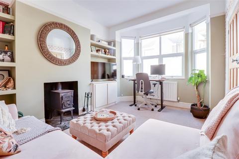 3 bedroom end of terrace house for sale, Lansdowne Avenue, Leigh-on-Sea SS9