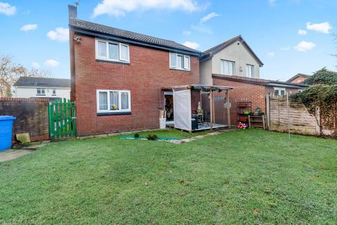 4 bedroom detached house for sale, Perth Close, Fearnhead, WA2