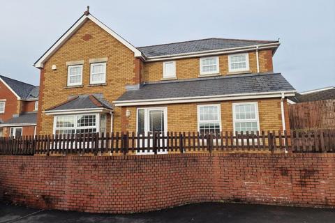 4 bedroom detached house to rent, Gerddi Ty Bryn, Pencoed, Bridgend