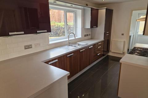 4 bedroom detached house to rent, Gerddi Ty Bryn, Pencoed, Bridgend