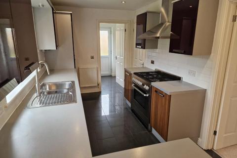 4 bedroom detached house to rent, Gerddi Ty Bryn, Pencoed, Bridgend