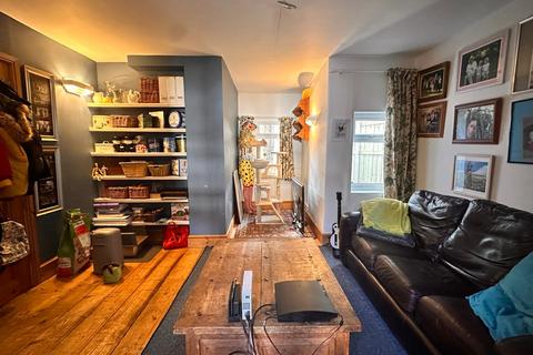 4 bedroom semi-detached house for sale, St Dunstan's Road, Lower Feltham, TW13