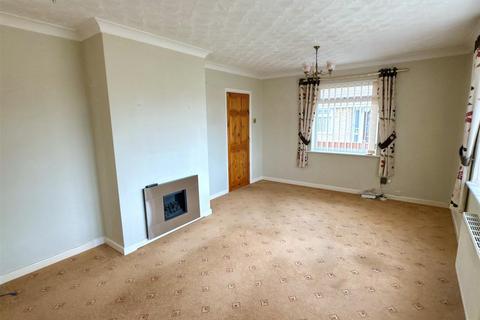 2 bedroom bungalow for sale, Fern Avenue, Oulton Broad, Lowestoft, Suffolk