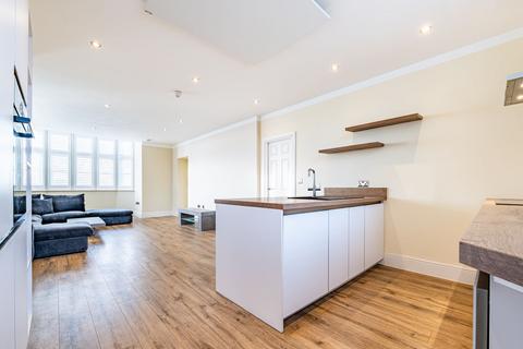4 bedroom flat for sale, The Ropewalk, Oxford Heights, NG1