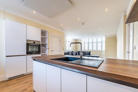 4 bedroom flat for sale, The Ropewalk, Oxford Heights, NG1